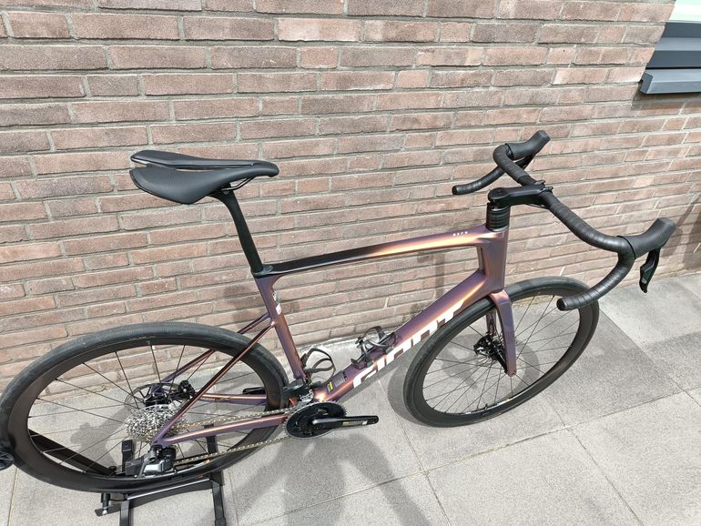 Brugt Giant Defy Advanced Pro 1 2025 2025 Road & Gravel — billede 8 af 19
