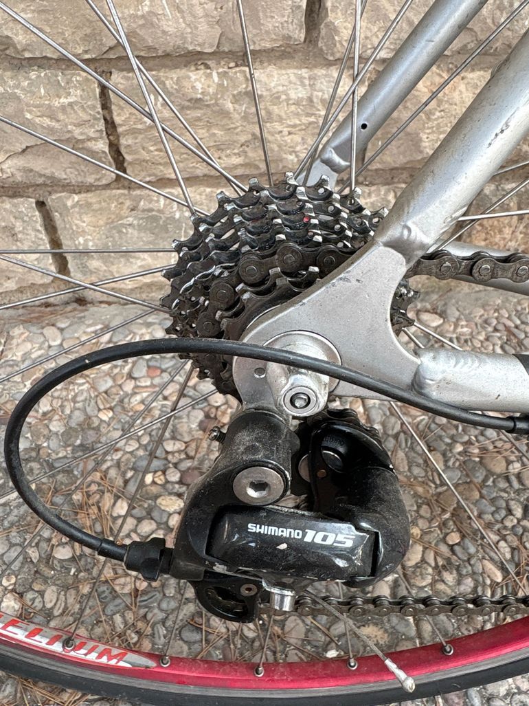 Used DECATHLON Custom Shimano 105 2012 Road & Gravel, Light Gray — image 3 of 11