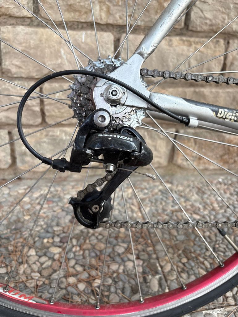 Used DECATHLON Custom Shimano 105 2012 Road & Gravel, Light Gray — image 4 of 11