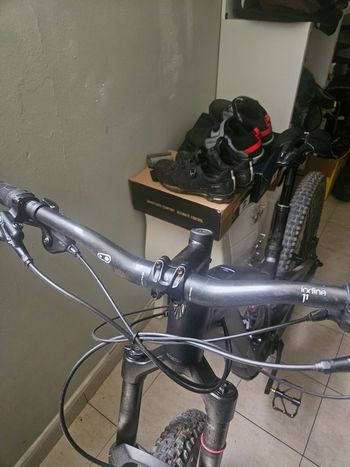 Brugt Trek Fuel EXe 9.5 2023 2023 Mountainbike — billede 4 af 4
