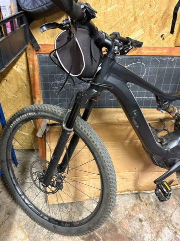 Używany Specialized Turbo Levo Comp Fat 2017 2017 Mountainbike — zdjęcie 6 z 6