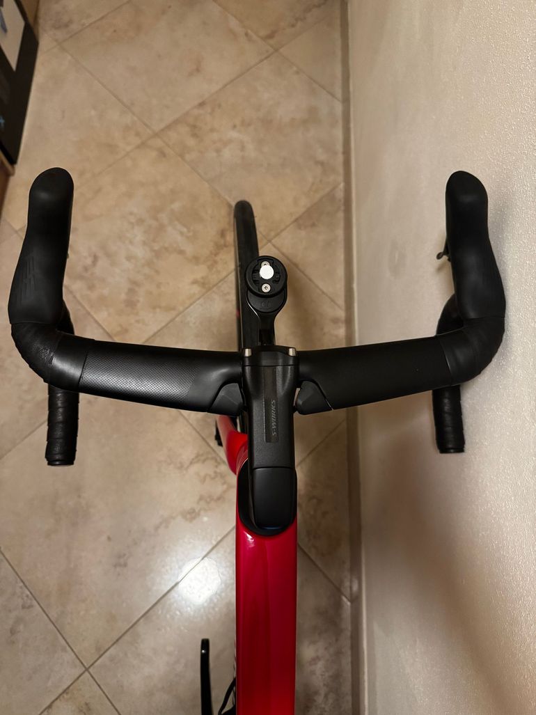 Used Specialized Tarmac Shimano Ultegra Di2 2024 Road & Gravel, Red — image 9 of 9