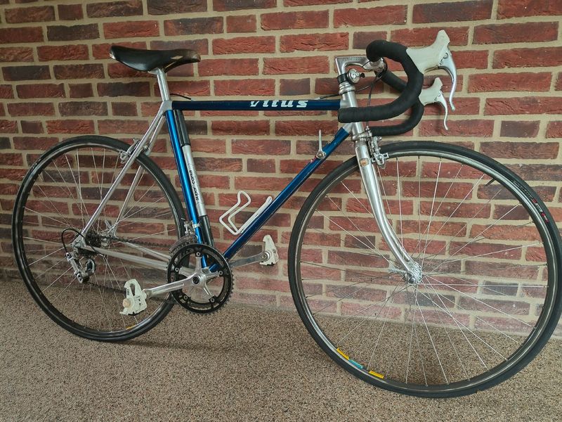 Vitus 979 Custom Campagnolo Record 1985 Road & Gravel d'occasion