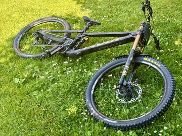 Used Pivot Phoenix SRAM GX 2025 Mountainbike, Black — image 2 of 7