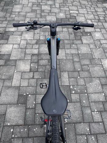 Scott Spark RC Team Issue 2023 2023 Mountainbike usato, Nero — immagine 2 di 12