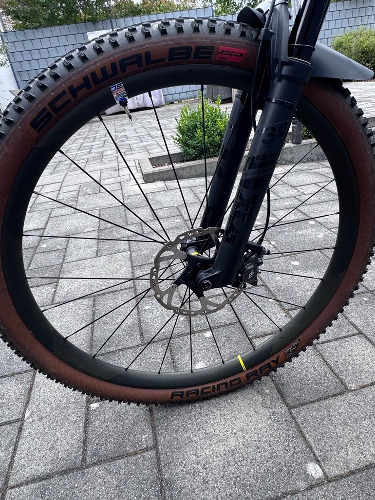Scott Spark RC Team Issue 2023 2023 Mountainbike usato, Nero — immagine 5 di 12