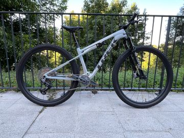Brugt Trek Supercaliber SL 9.7 AXS Gen 2 2024 2024 MTB