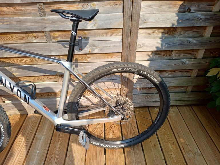 Canyon Exceed CF 5 2024 2024 Mountainbike usato, Grigio chiaro — immagine 6 di 11