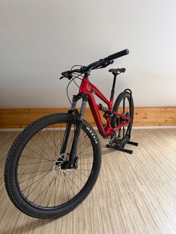 Cannondale Habit 4 2024 2024 Mountainbike de segunda mano, Rojo — imagen 2 de 5