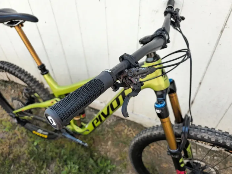 Used Pivot SWITCHBLADE Pro XT/XTR 2023 2023 Mountainbike, Green, 29 — image 7 of 16