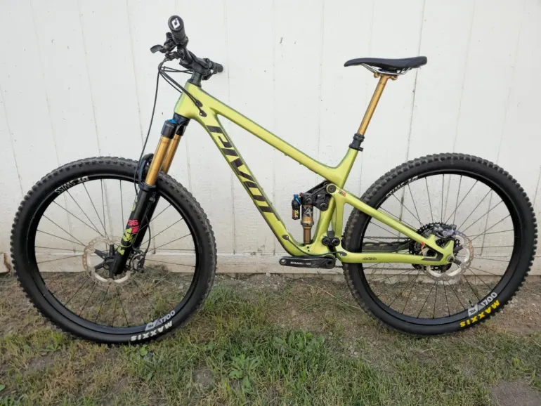 Used Pivot SWITCHBLADE Pro XT/XTR 2023 2023 Mountainbike, Green, 29 — image 2 of 16