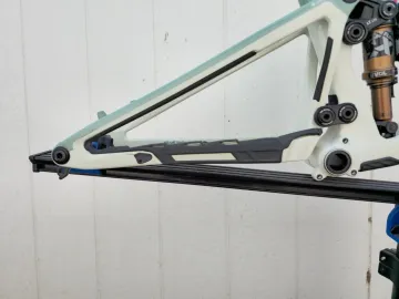 Used Pivot 2026 Pivot Trailcat LT Frameset - Medium Frameset 2026 Mountainbike, Green — image 8 of 9