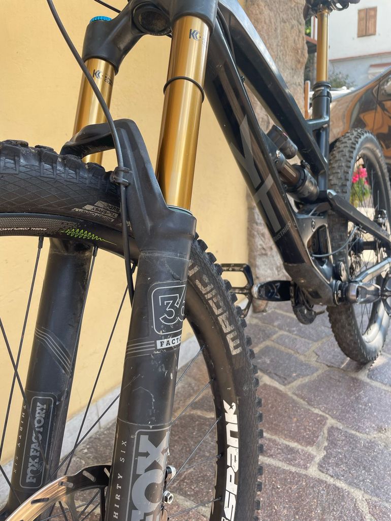 Used YT Industries Capra SRAM GX 2016 Mountainbike, Black, 27.5 (650B) — image 10 of 15