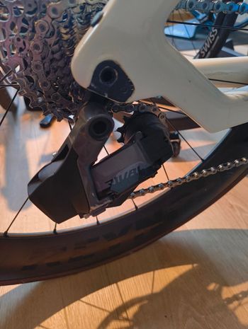 Brugt Canyon Speedmax CF 7 Disc eTap 2022 2022 Road & Gravel — billede 3 af 6