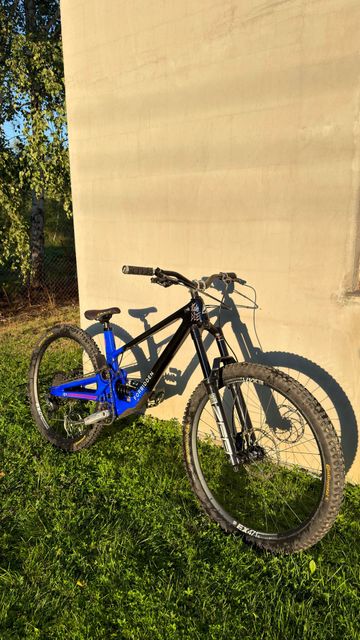 Tweedehands Forbidden Dreadnought SRAM GX Eagle 2022 Mountainbike — afbeelding 4 van 99