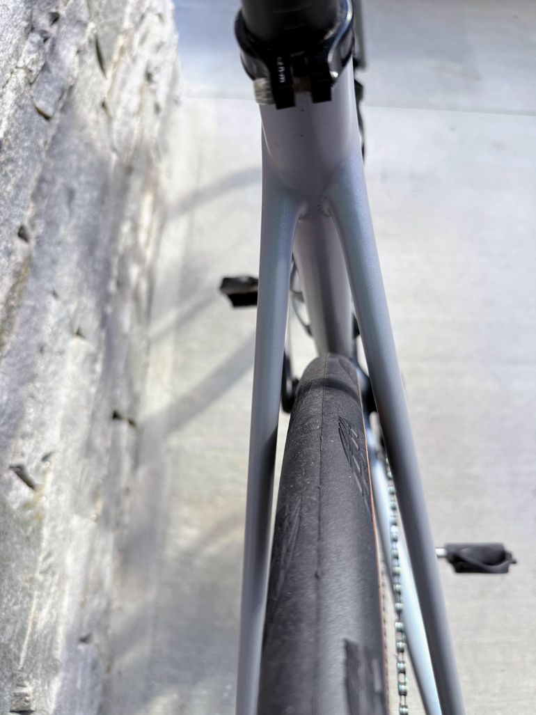 Used Specialized Aethos 2021 Road & Gravel, Light Gray — image 14 of 18