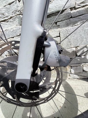 Used Specialized Aethos 2021 Road & Gravel, Light Gray — image 10 of 18