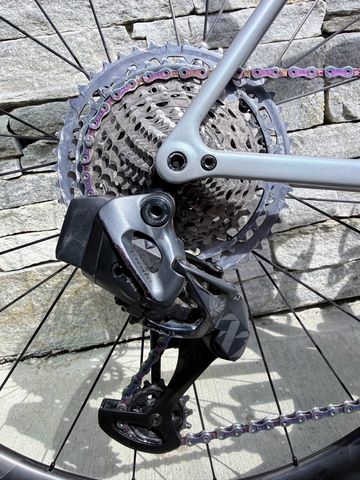 Used Specialized Aethos 2021 Road & Gravel, Light Gray — image 8 of 18