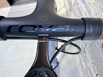 Used Specialized Aethos 2021 Road & Gravel, Light Gray — image 13 of 18