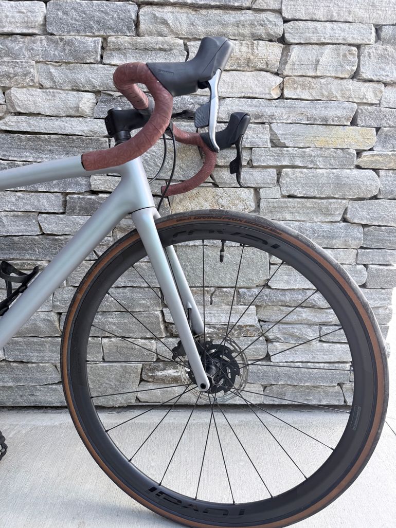 Used Specialized Aethos 2021 Road & Gravel, Light Gray — image 2 of 18
