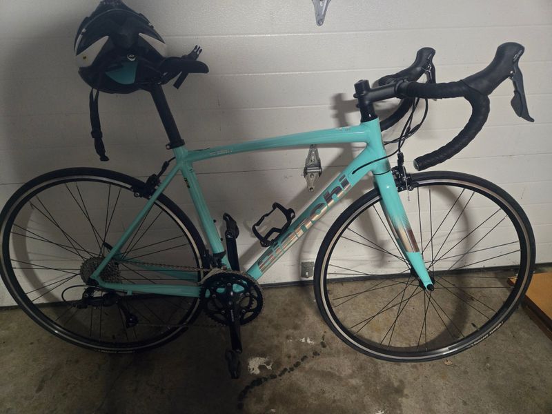 Used Bianchi Sora 2022 Road & Gravel