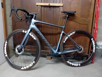 Brugt Giant Defy, Advanced Pro 1 2023 2023 Road & Gravel — billede 2 af 8