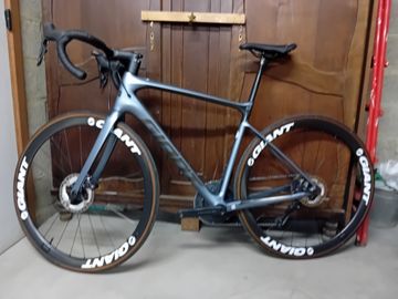Gebrauchtes Giant Defy, Advanced Pro 1 2023 2023 Road & Gravel, Hellgrau — Bild 2 von 8