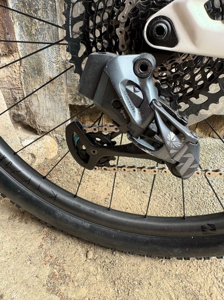 Brugt Canyon Lux CF SLX 9 LTD 2022 2022 Mountainbike — billede 3 af 4