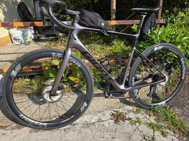 Brugt Giant Defy Advanced Pro 2 Di2 2023 2023 Road & Gravel — billede 3 af 6