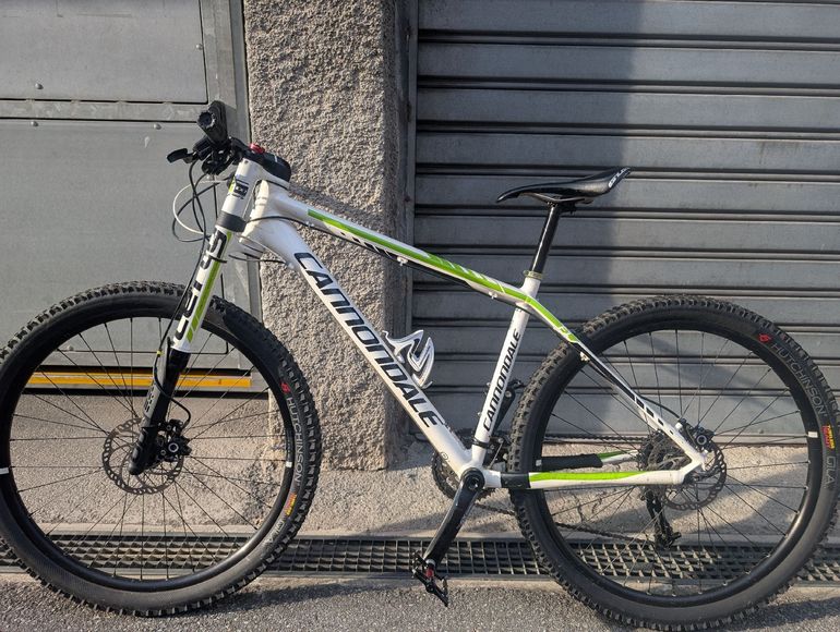Used Cannondale Flash SRAM X9 2010 Mountainbike, White — image 2 of 14