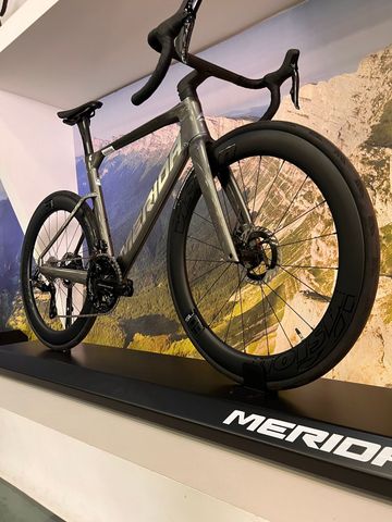 Merida REACTO TEAM 2024 2024 Road & Gravel d'occasion — image 2 sur 6
