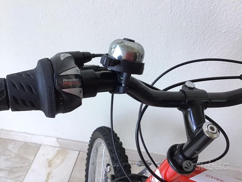 Used Skilled Urban, Black — image 4 of 5