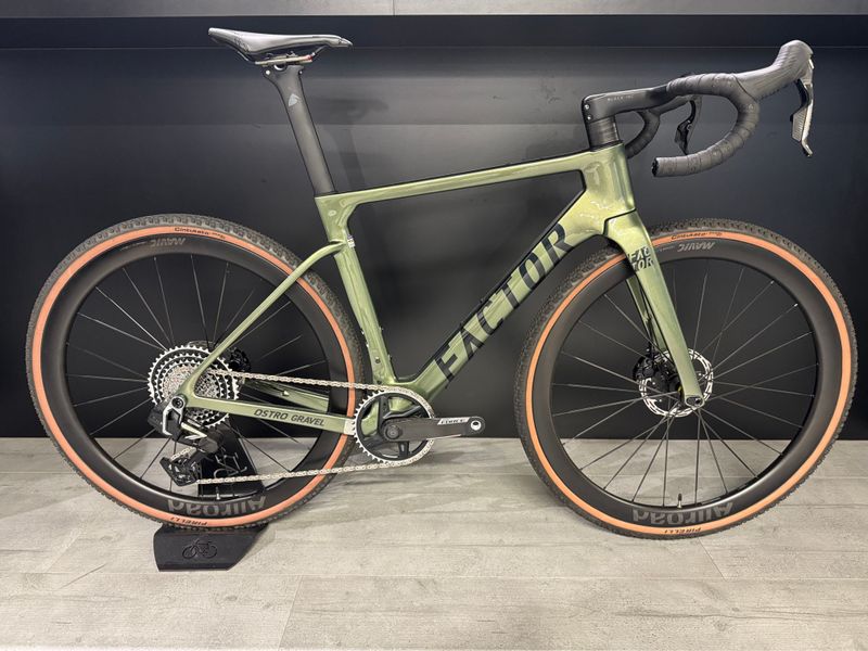Factor OSTRO GRAVEL 2026 Sram Force XPLR 13v. 2026 Road & Gravel d'occasion