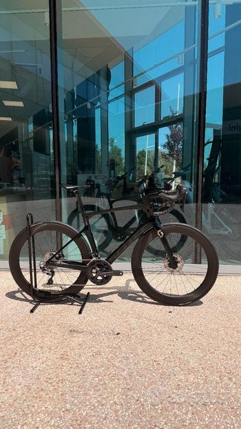 Scott Foil 10 2021 Road & Gravel d'occasion