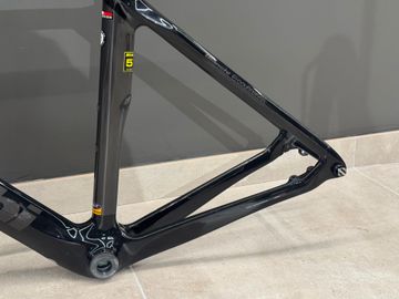 Used Bianchi Oltre XR4 Frame Kit 2023 Frameset 2023 Road & Gravel, Black — image 6 of 9