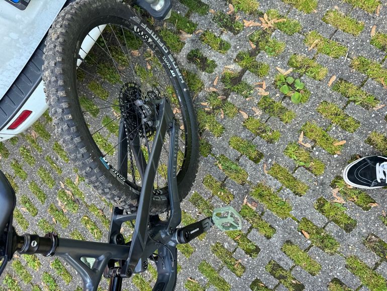 Używany YT Custom Shimano SLX 2019 Mountainbike — zdjęcie 3 z 4