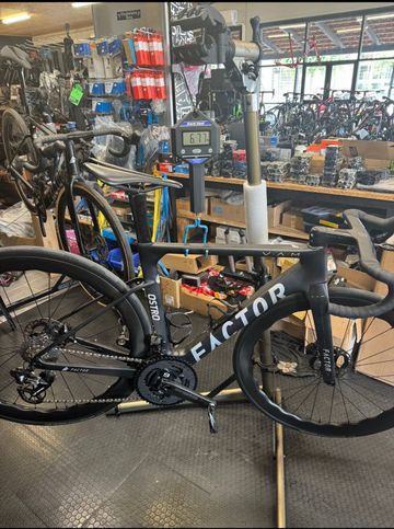 Used Factor OSTRO VAM 2023 Frameset 2023 Road & Gravel, Black — image 3 of 4
