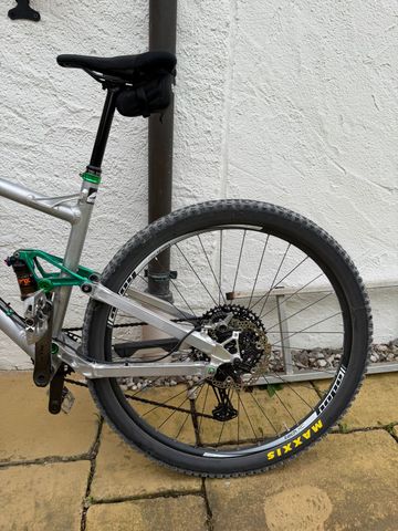 Used Nicolai Saturn Shimano Deore XT 2018 Mountainbike, Light Gray — image 5 of 7