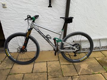 Used Nicolai Saturn Shimano Deore XT 2018 Mountainbike, Light Gray — image 4 of 7