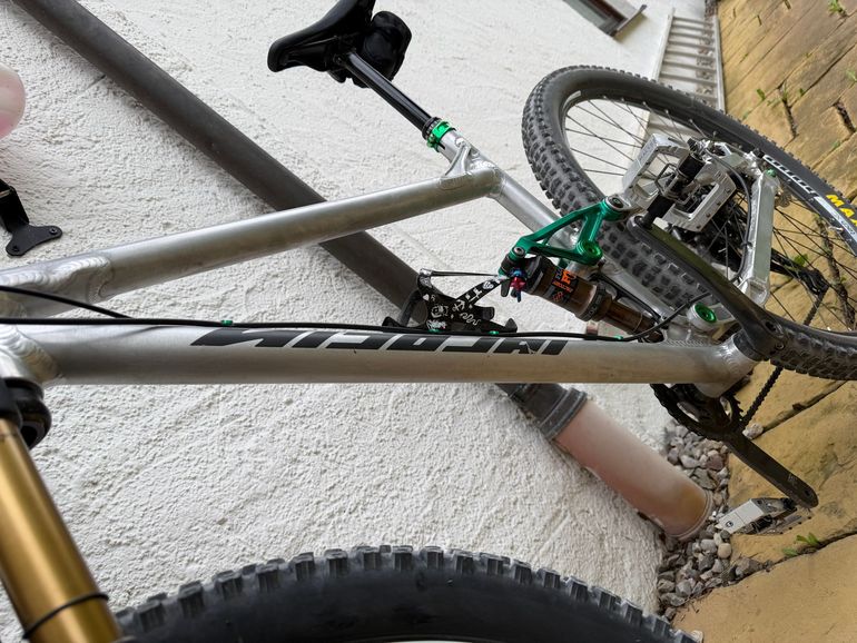 Used Nicolai Saturn Shimano Deore XT 2018 Mountainbike, Light Gray — image 7 of 7