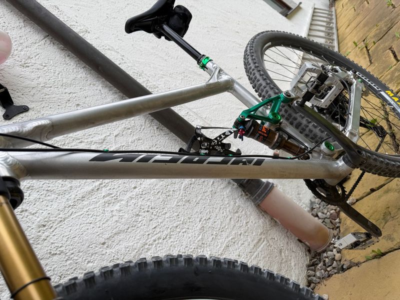 Used Nicolai Saturn Shimano Deore XT 2018 Mountainbike, Light Gray — image 7 of 7
