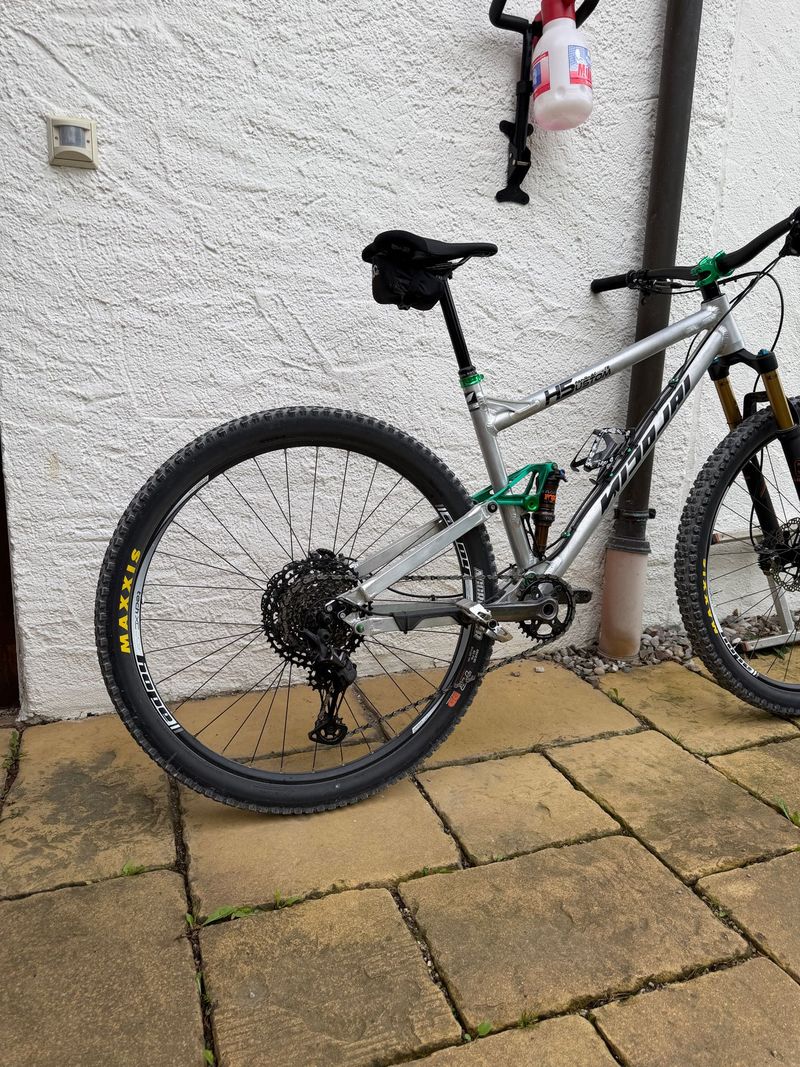 Used Nicolai Saturn Shimano Deore XT 2018 Mountainbike, Light Gray — image 2 of 7