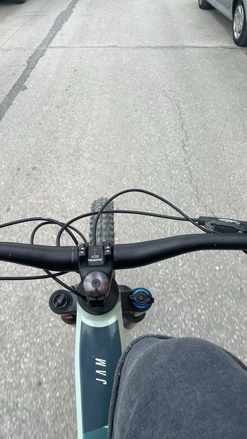 Used Focus JAM 6.8 2021 2021 Mountainbike, White, 29 — image 10 of 15