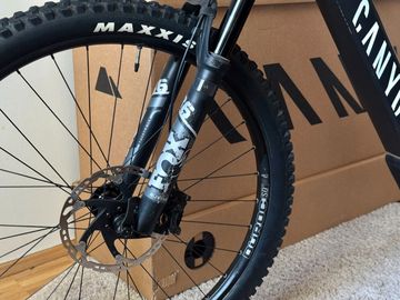 Gebrauchtes Canyon Spectral:on Shimano SLX 2023 Mountainbike, Schwarz — Bild 9 von 20