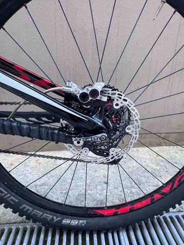 Used Specialized Enduro Comp 29 2015 2015 Mountainbike, White — image 7 of 10