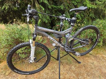 Used Specialized Stumpjumper Shimano Alivio 26x2.25 2006 Mountainbike, Light Gray — image 4 of 12