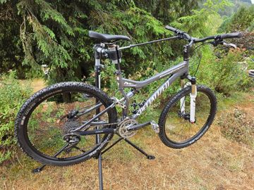 Used Specialized Stumpjumper Shimano Alivio 26x2.25 2006 Mountainbike, Light Gray — image 3 of 12