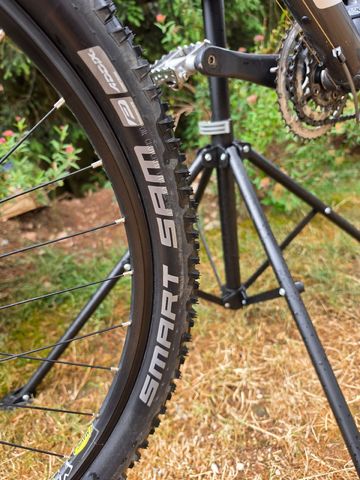 Used Specialized Stumpjumper Shimano Alivio 26x2.25 2006 Mountainbike, Light Gray — image 12 of 12
