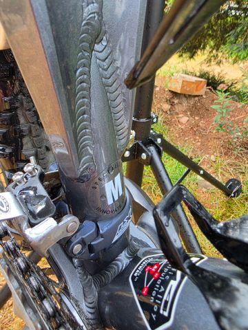 Used Specialized Stumpjumper Shimano Alivio 26x2.25 2006 Mountainbike, Light Gray — image 10 of 12