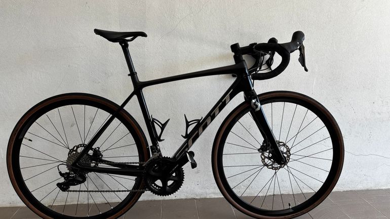 Scott Addict 20 disc 2021 2021 Road & Gravel usato, Nero — immagine 2 di 5